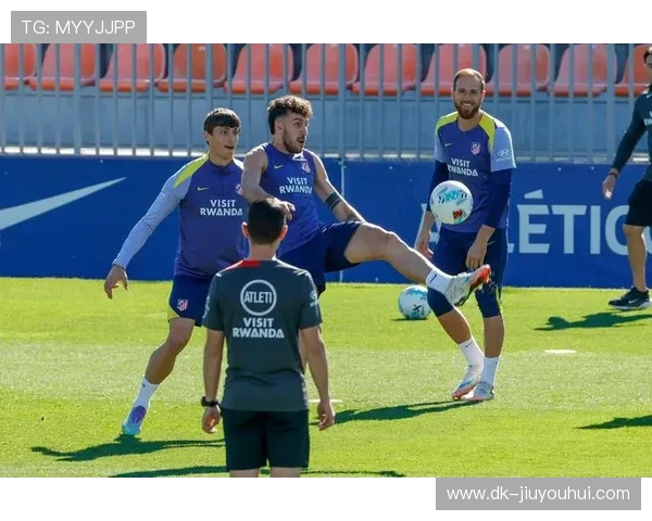 以1415足球成员为核心探究团队协作精神与竞技水平全面提升路径 以1415足球成员为核心探究团队协作精神与竞技水平全面提升路径